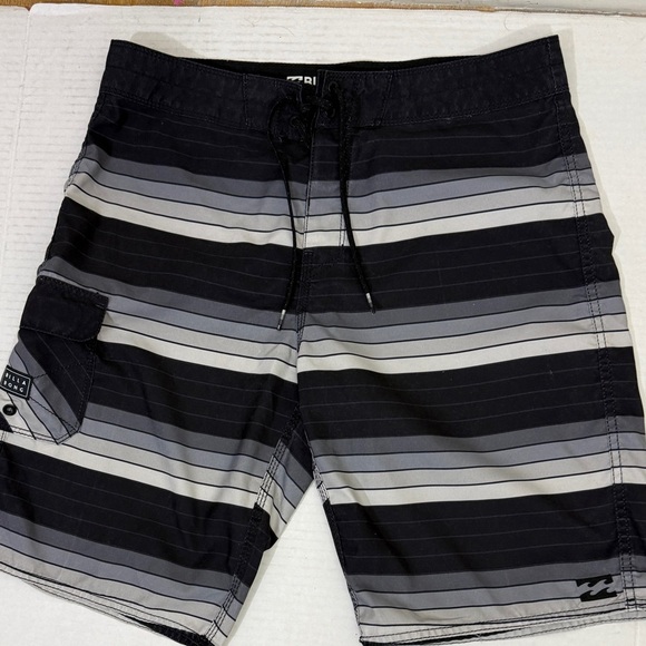Billabong Men's Black and Gray Striped Board Shorts - Picture 5 of 5